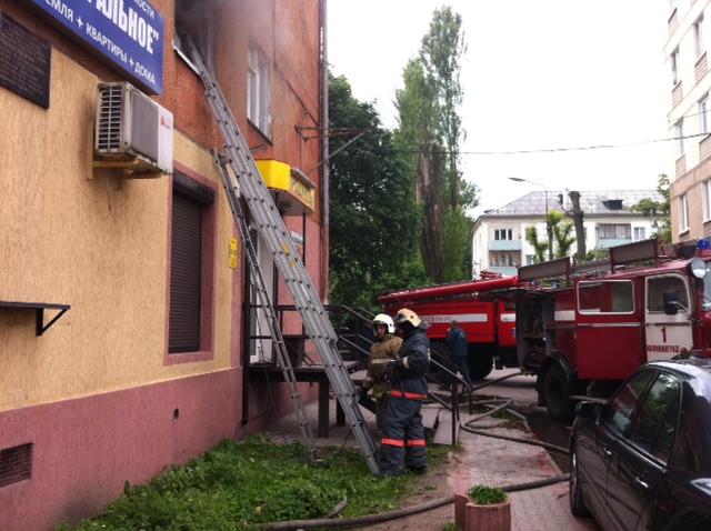 В Калининграде при пожаре в жилом доме погиб один человек (фото)